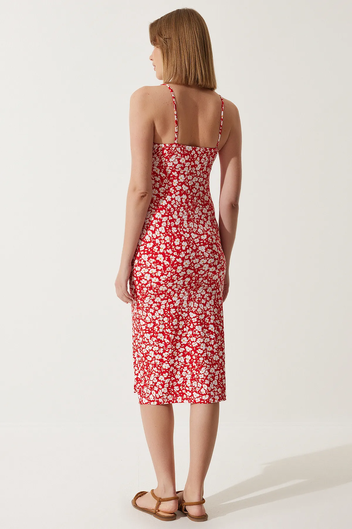 Happiness İstanbul  Rotes, geblümtes, geschlitztes Sommer-Strickkleid für Damen CI00029