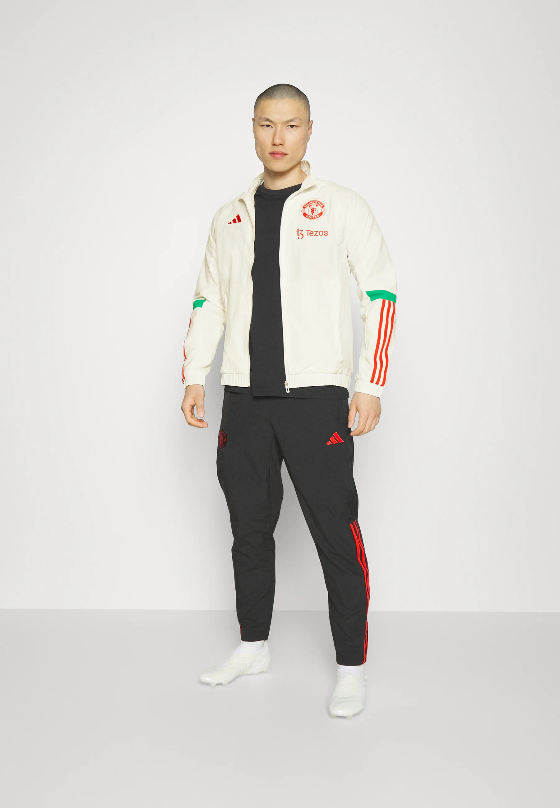adidas Performance MANCHESTER UNITED TIRO 23 PRESENTATION TRACK - Equipo