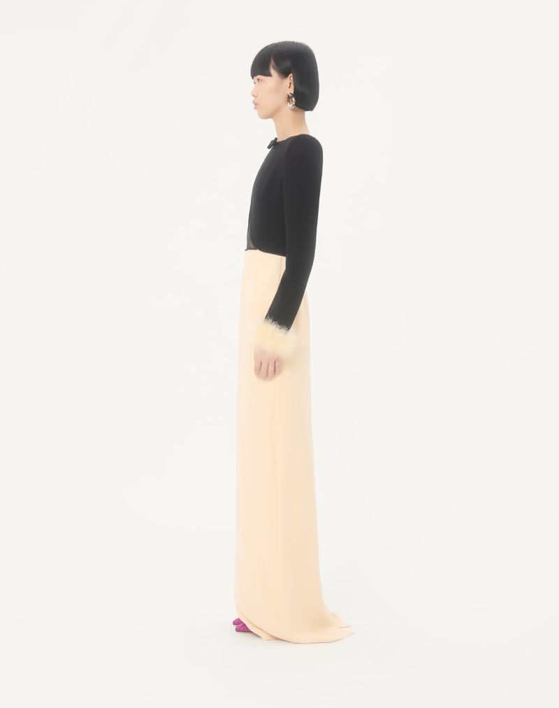 Robe longue Cady Couture ornée de plumes