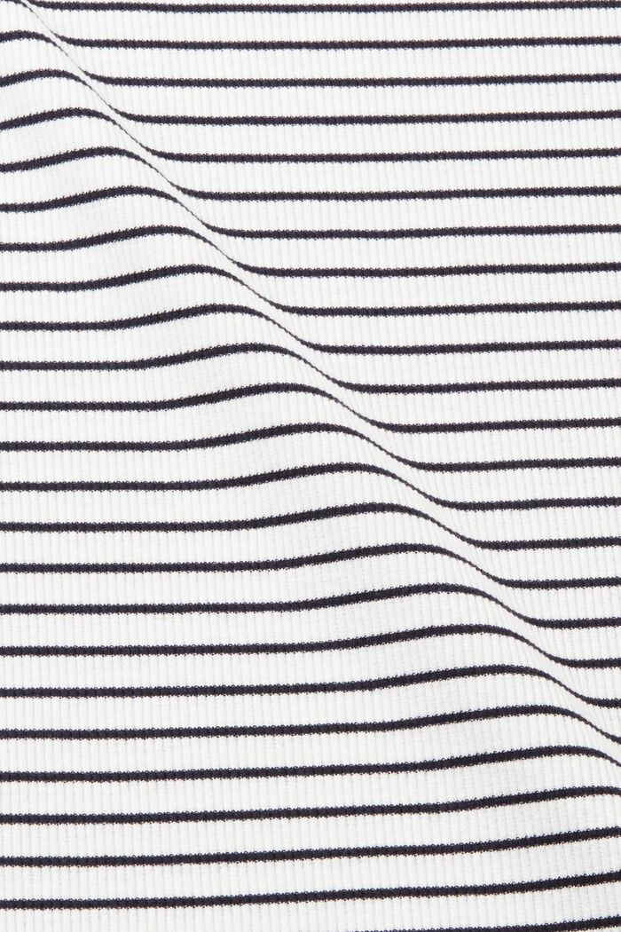 Geripptes, gestreiftes T-Shirt