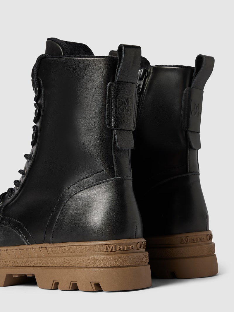 Stiefel mit Schnürverschluss Modell 'Jessy' in schwarz