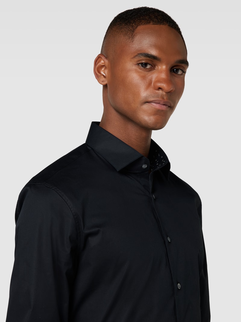 Slim Fit Business-Hemd mit Kentkragen Modell 'Bari' in schwarz