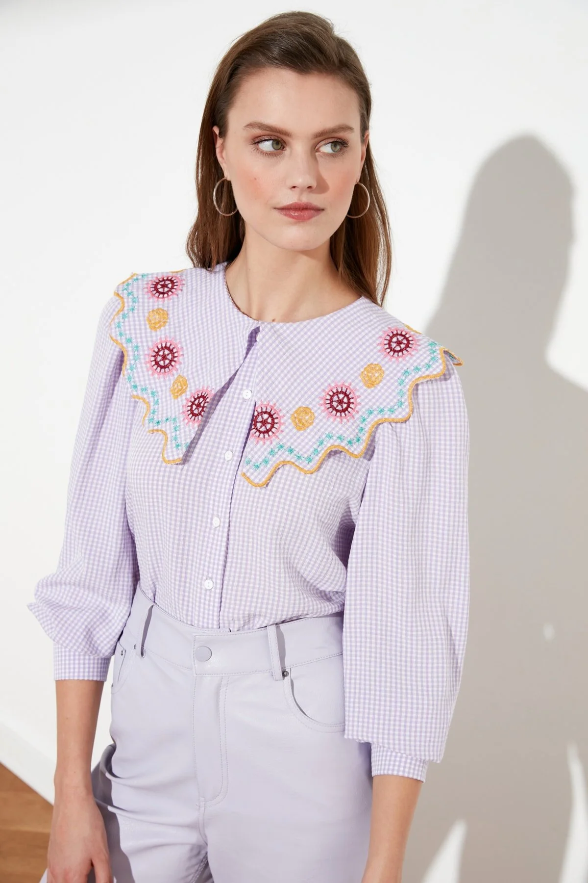 Trendyol Collection  Lila bestickt - Seersucker Regular Hemd TWOSS21GO0232