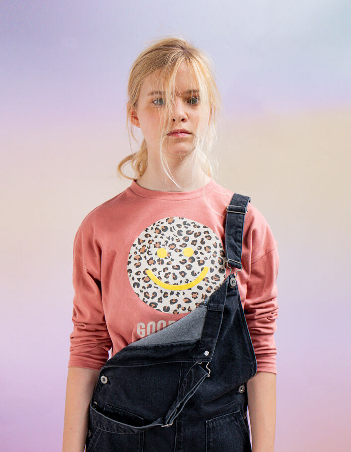 T-shirt terracotta sourire fond léopard fille