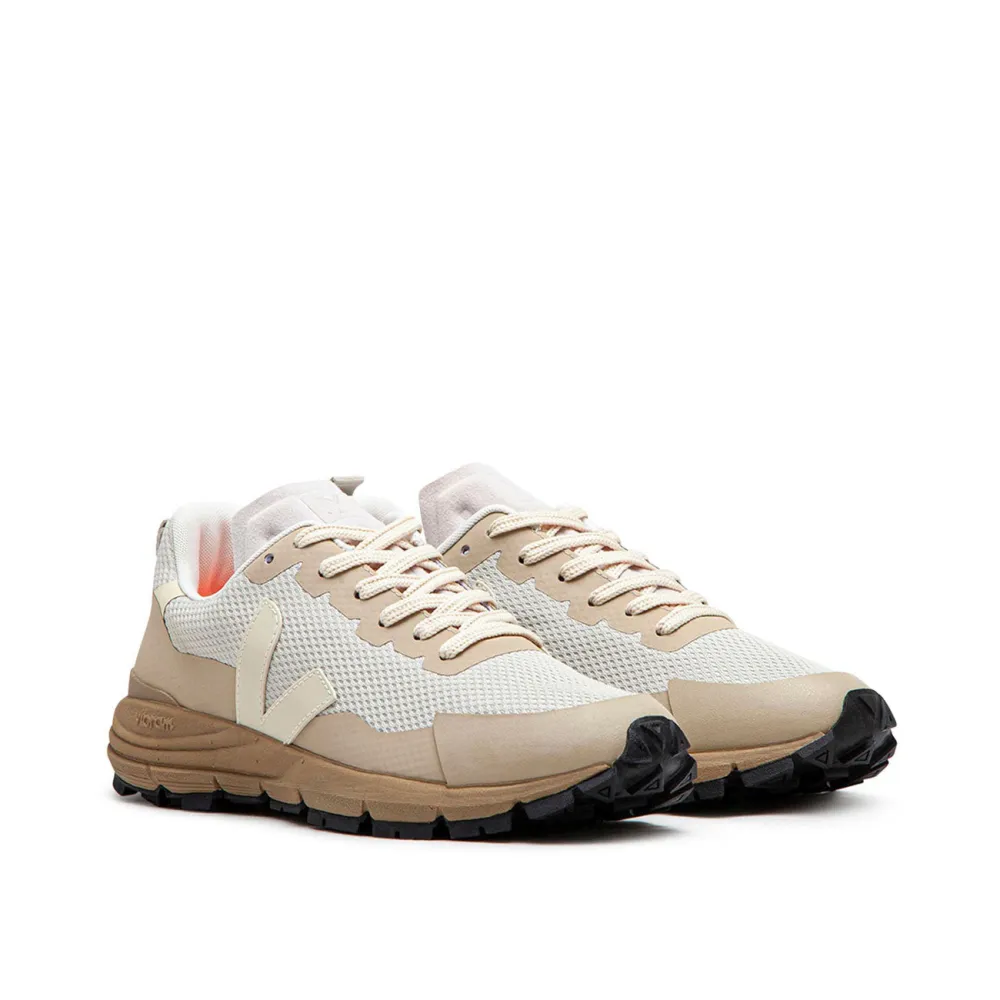 VEJA WMNS Dekkan Alveomesh DC1803548A / braun