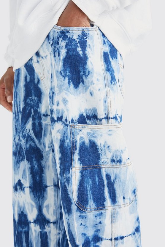 Lockere gebleichte Jeans in Hellblau