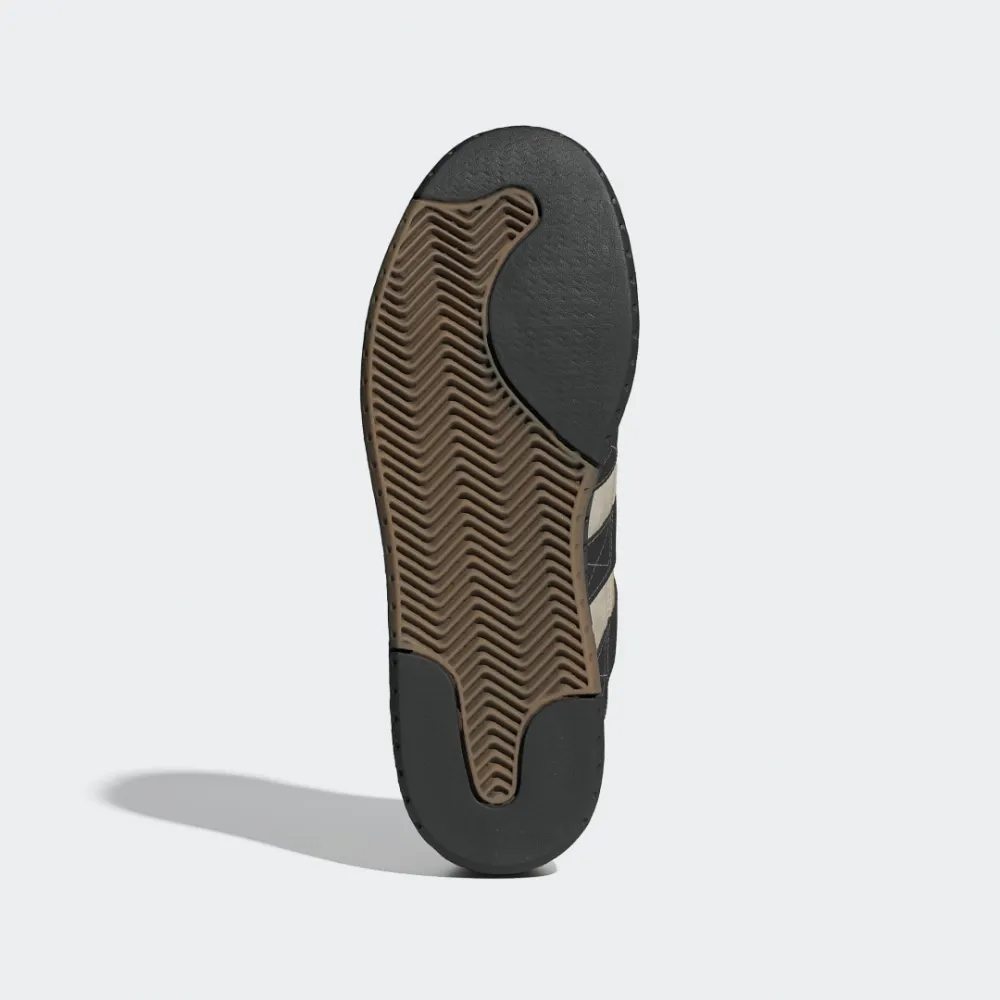 adidas Lawsuit Tan IF8798 / grau