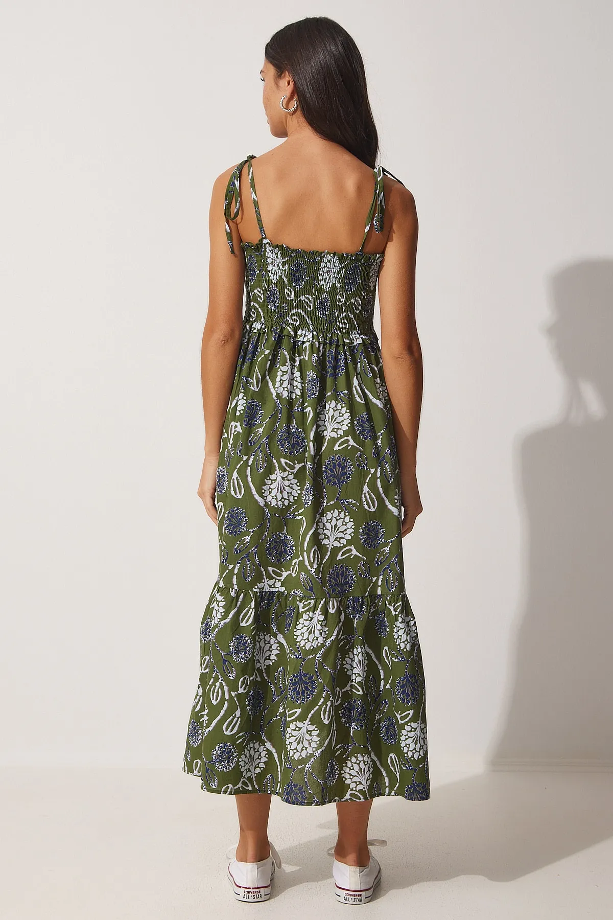 Happiness İstanbul  Grünes Blumen-Trägerkleid aus Viskose für Damen MX00092
