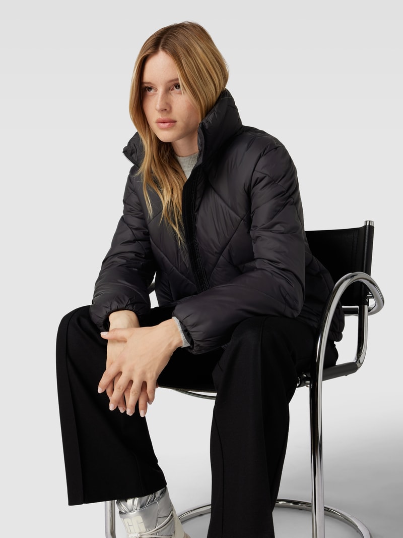 Steppjacke mit Stehkragen Modell 'Bomina' in schwarz