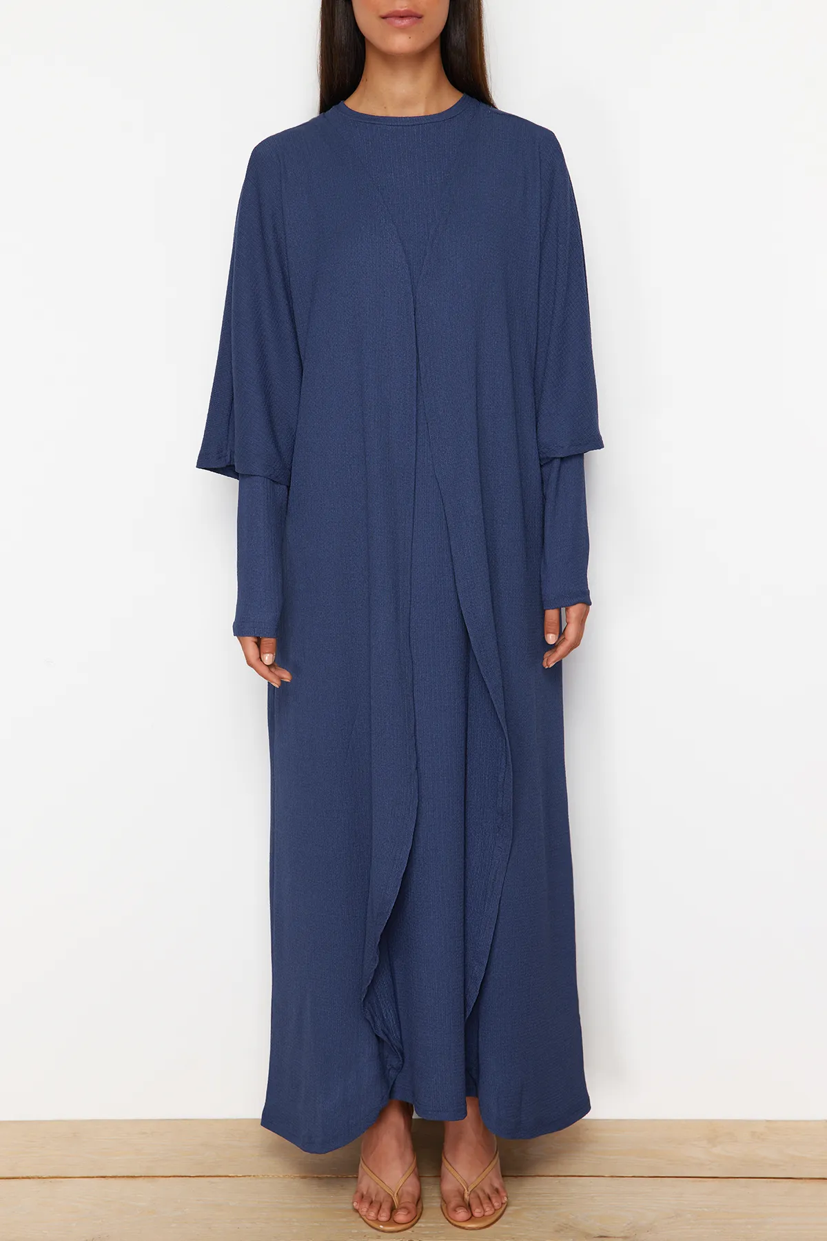 Trendyol Modest  Blauer Wickel-Kimono-Kleid-Strickanzug TCTSS24EB00203