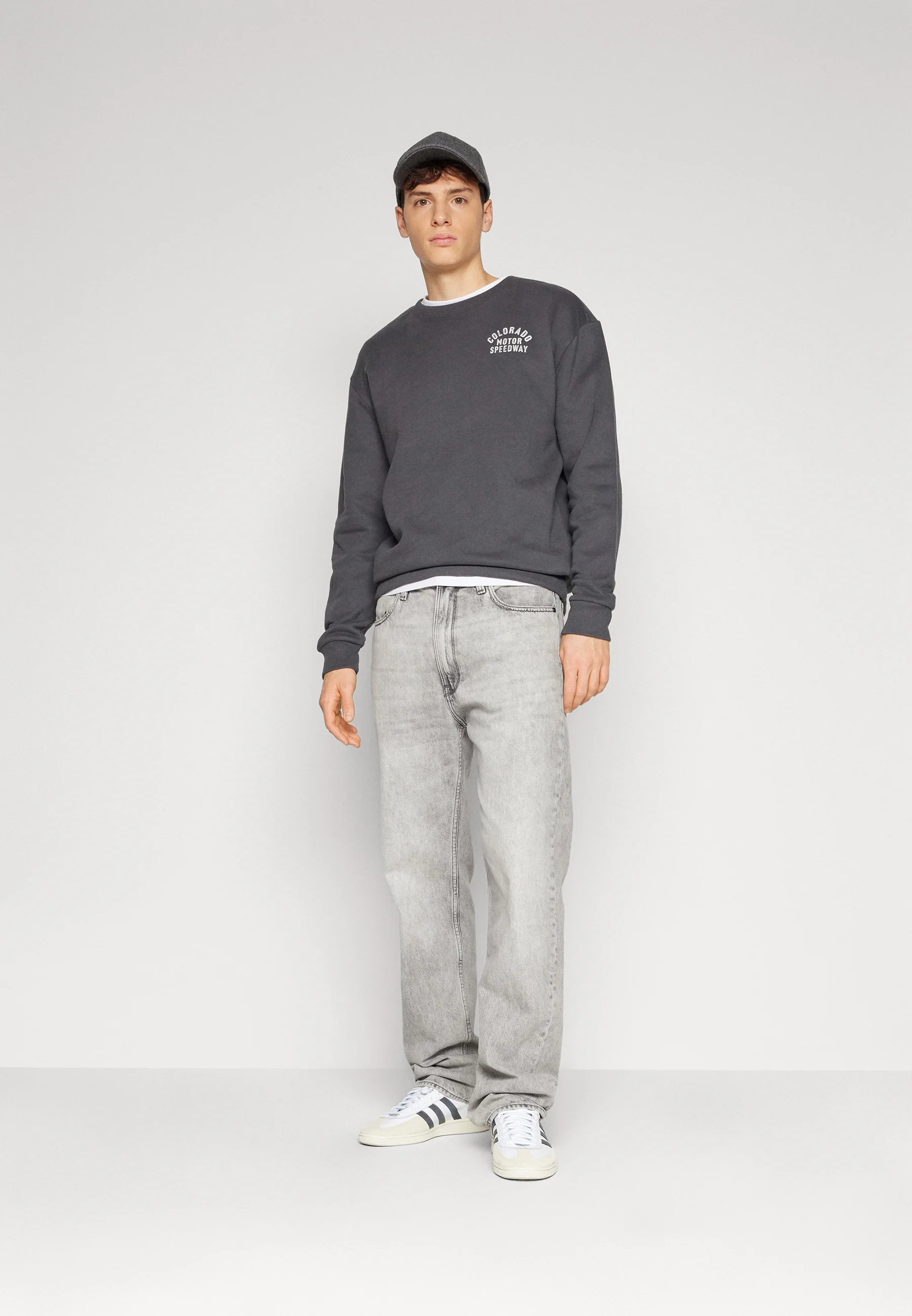 Sudadera Hollister Co. DESTINATIONS CREW
