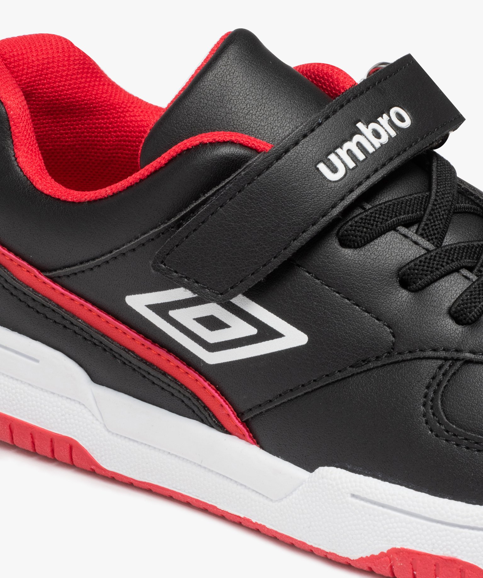 Baskets Garçon running à scratch et à lacets - Umbro noir | GEMO