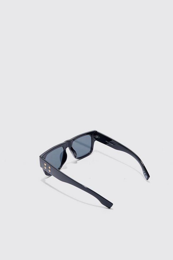 Sonnenbrille mit Plastik-Detail