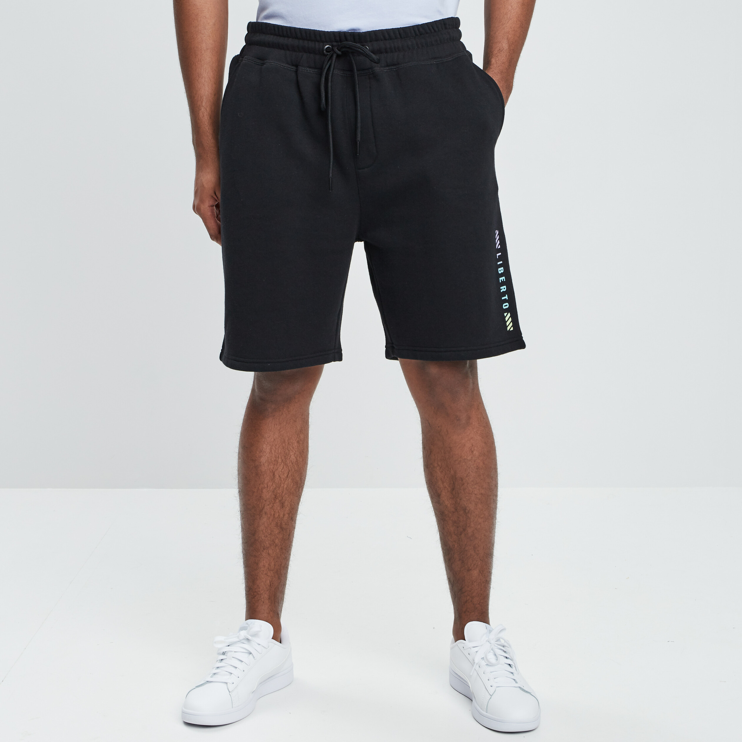 Short jogging droit à coulisse noir homme | La Halle