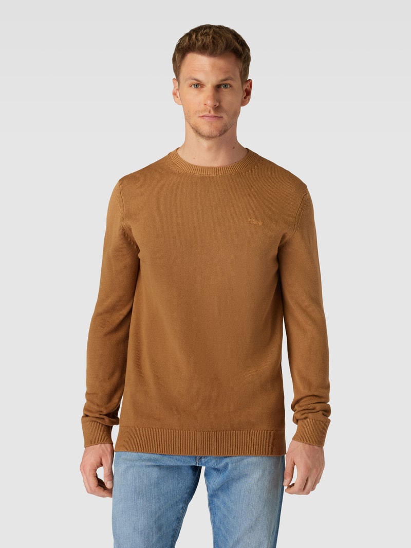 Strickpullover mit Label-Stitching in camel