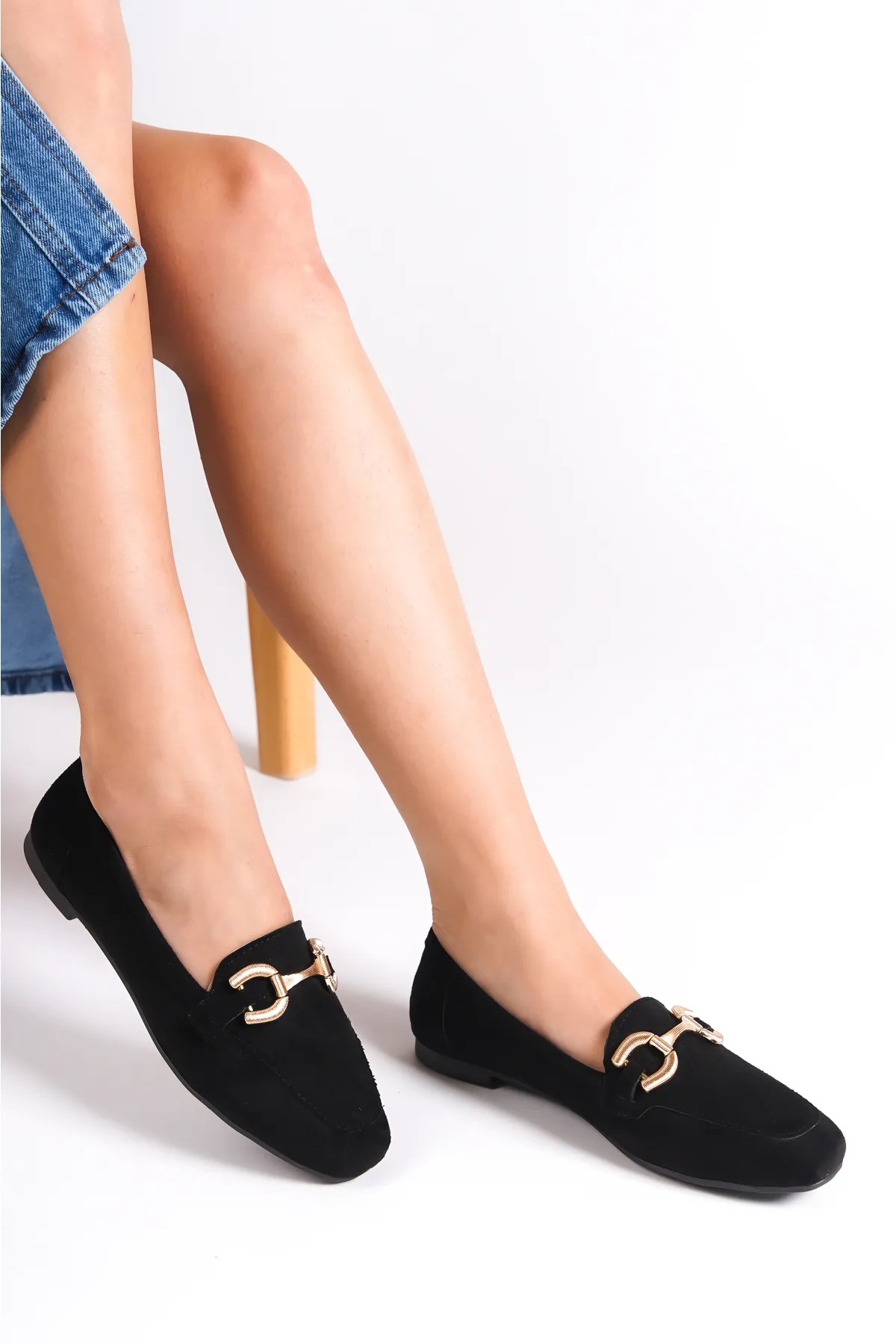Capone Outfitters  Damen-Loafer mit Schnallenzubehör vorne