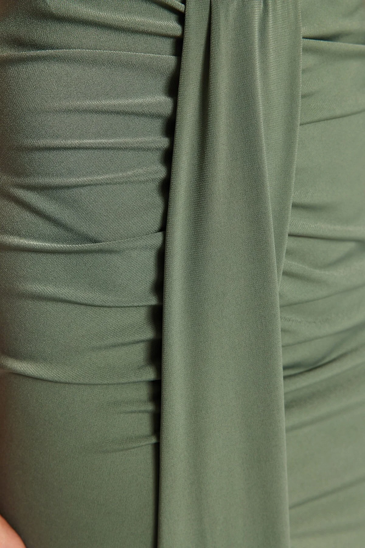 Trendyol Collection  Khakifarbener, taillierter, gewebter Maxi-Schlitzrock TBESS23ET00021
