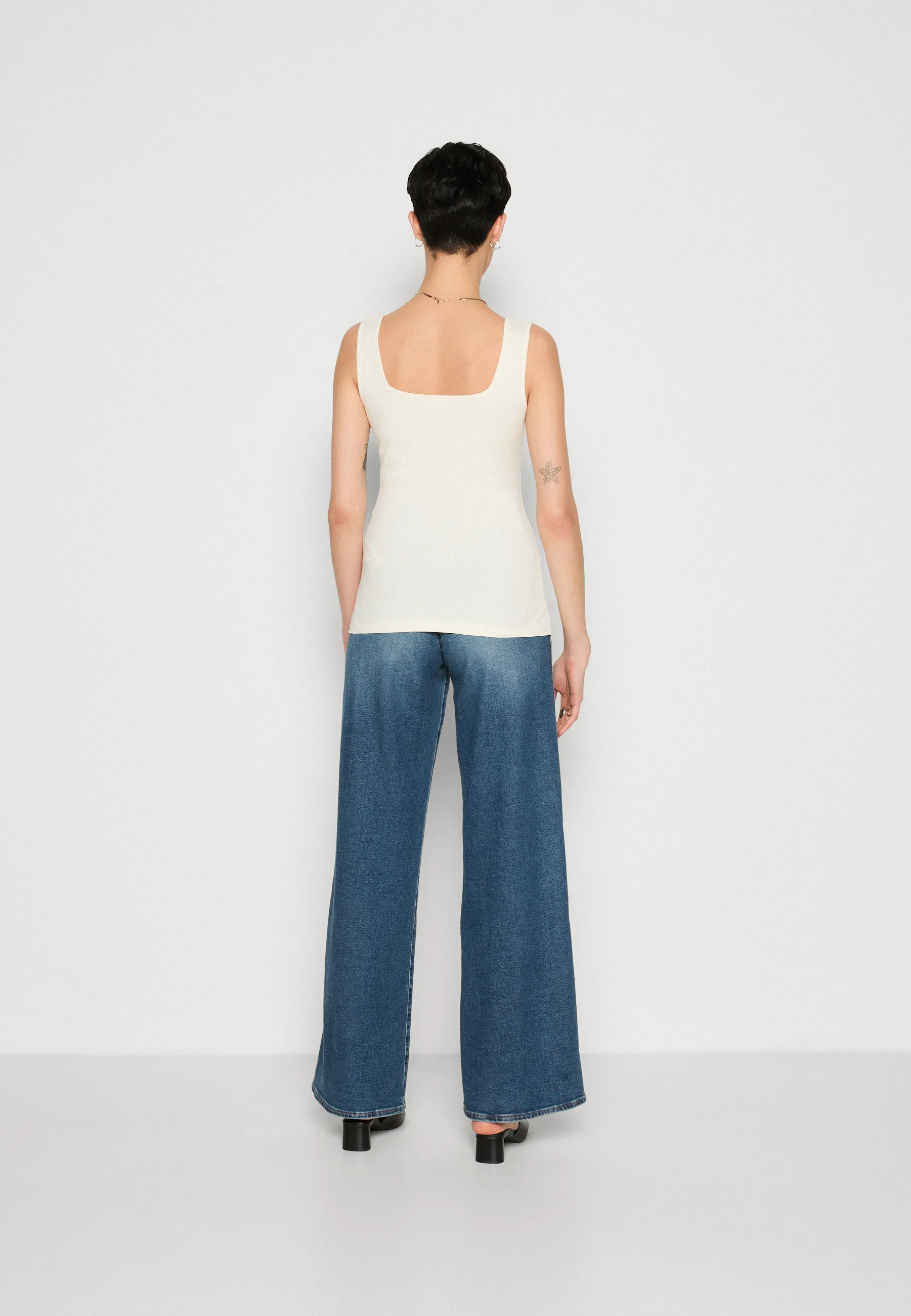 Anna Field Top