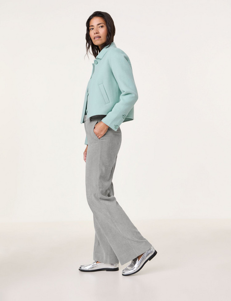 Cordhose mit weitem Bein