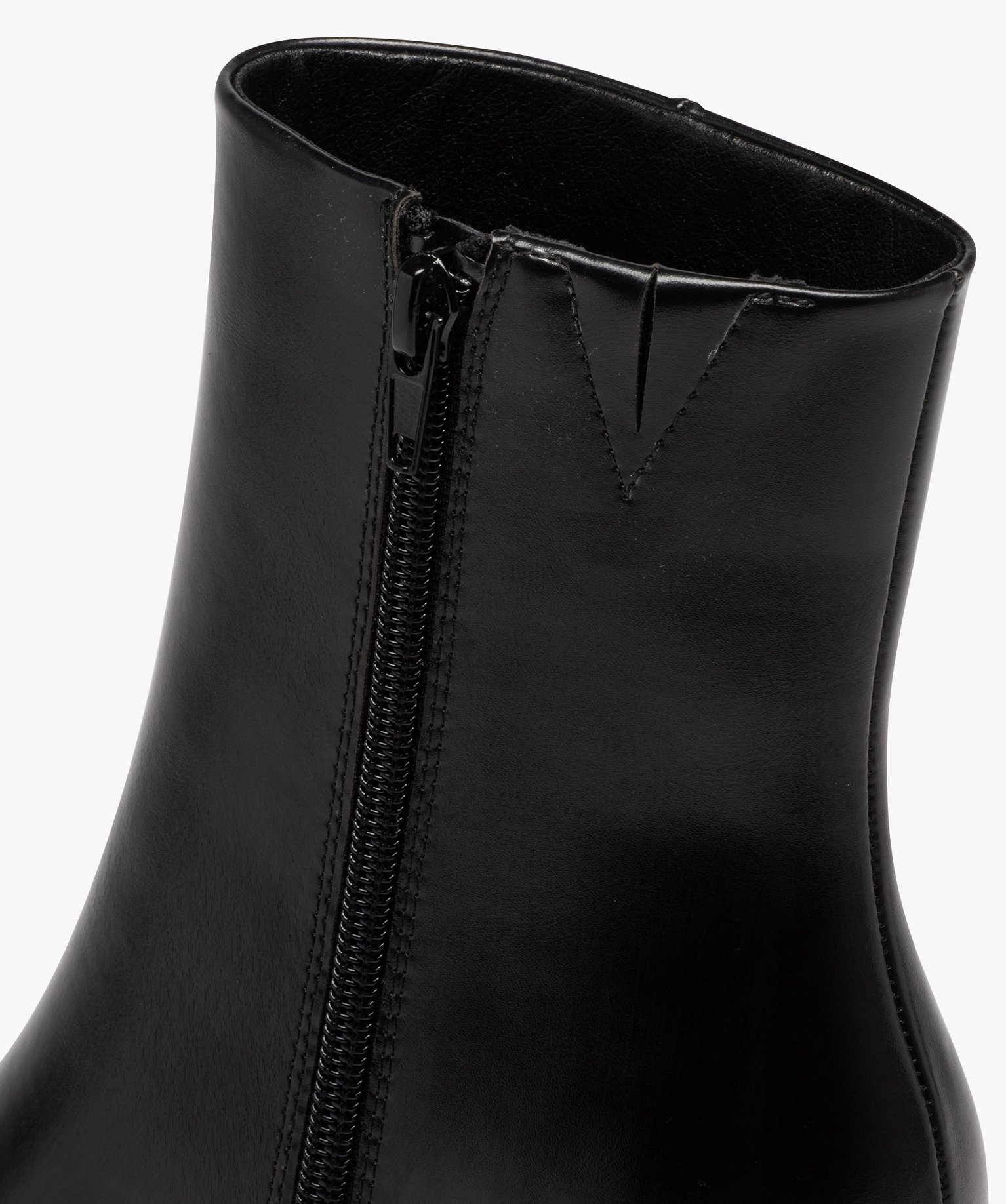 Boots femme unies à talon carré et semelle plateforme noir | GEMO