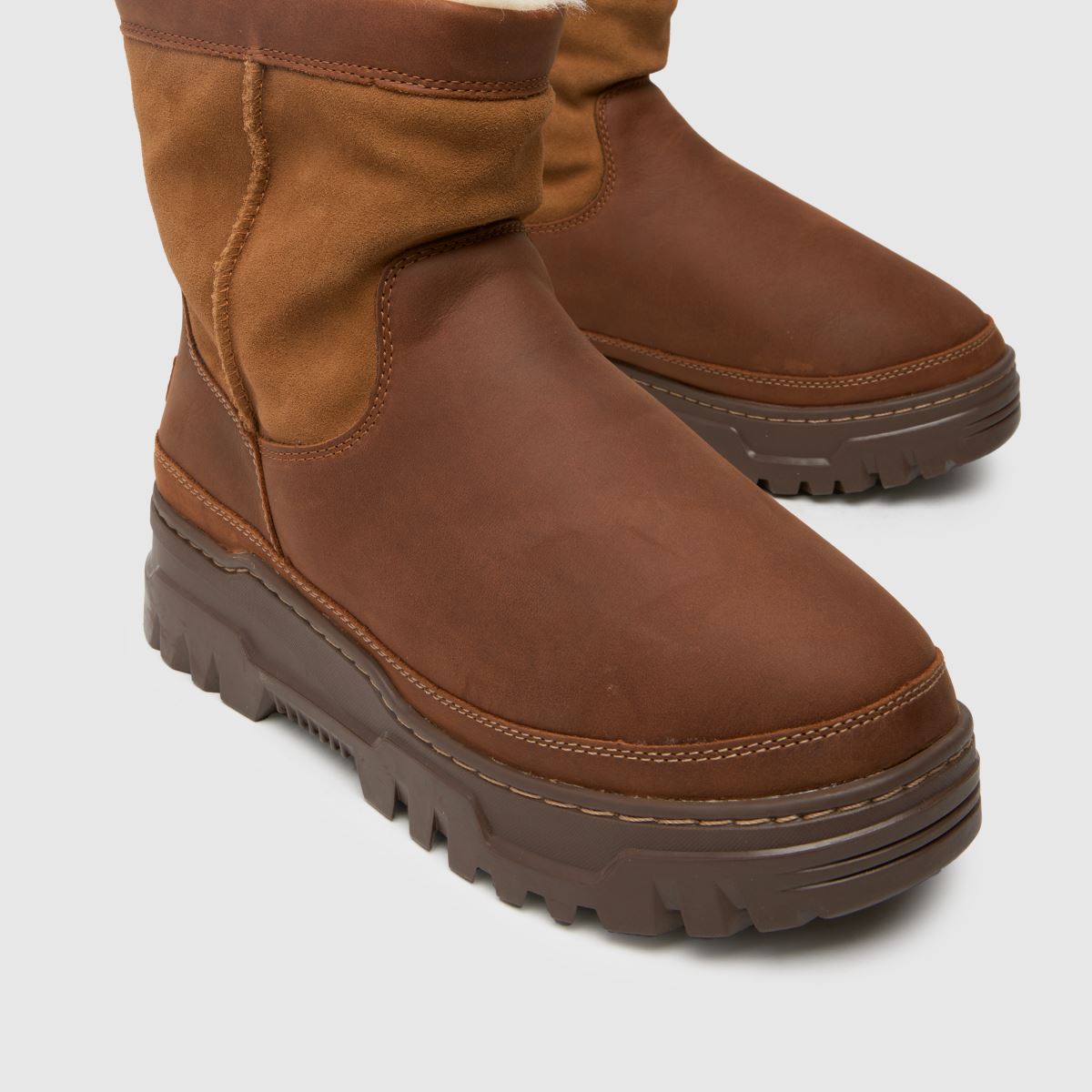 UGG – Heritage – Trailgazer – Kastanjebruna stövlar