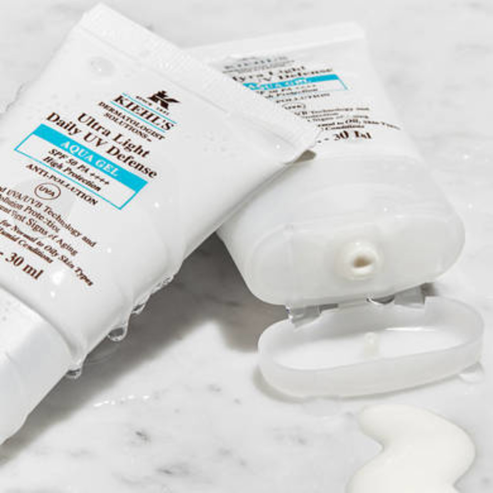 kiehl's Ultra Light Daily UV Defense Aqua Gel SPF 50 PA++++ Fluide solaire visage SPF 50 et anti-pollution pour peaux normales à grasses