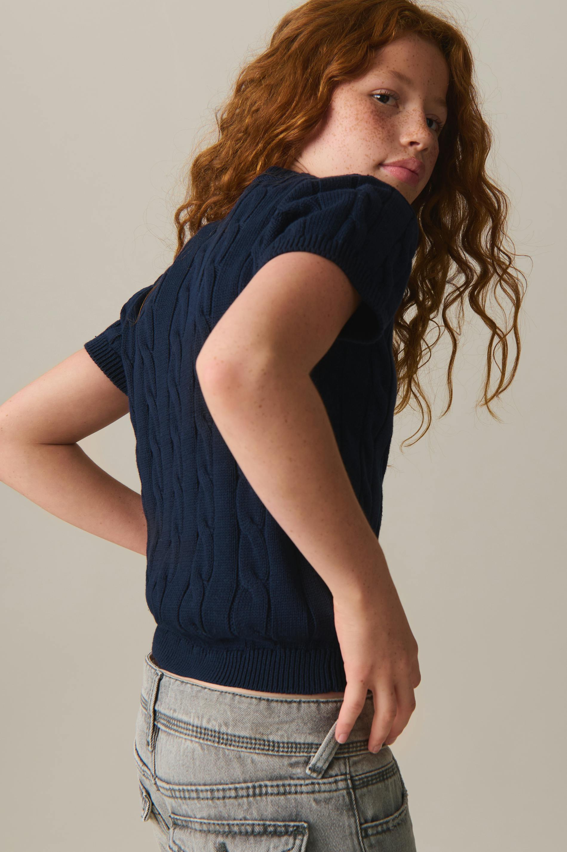 Y cable knitted top