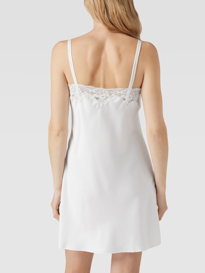 Nachthemd mit Spitzenbesatz in offwhite