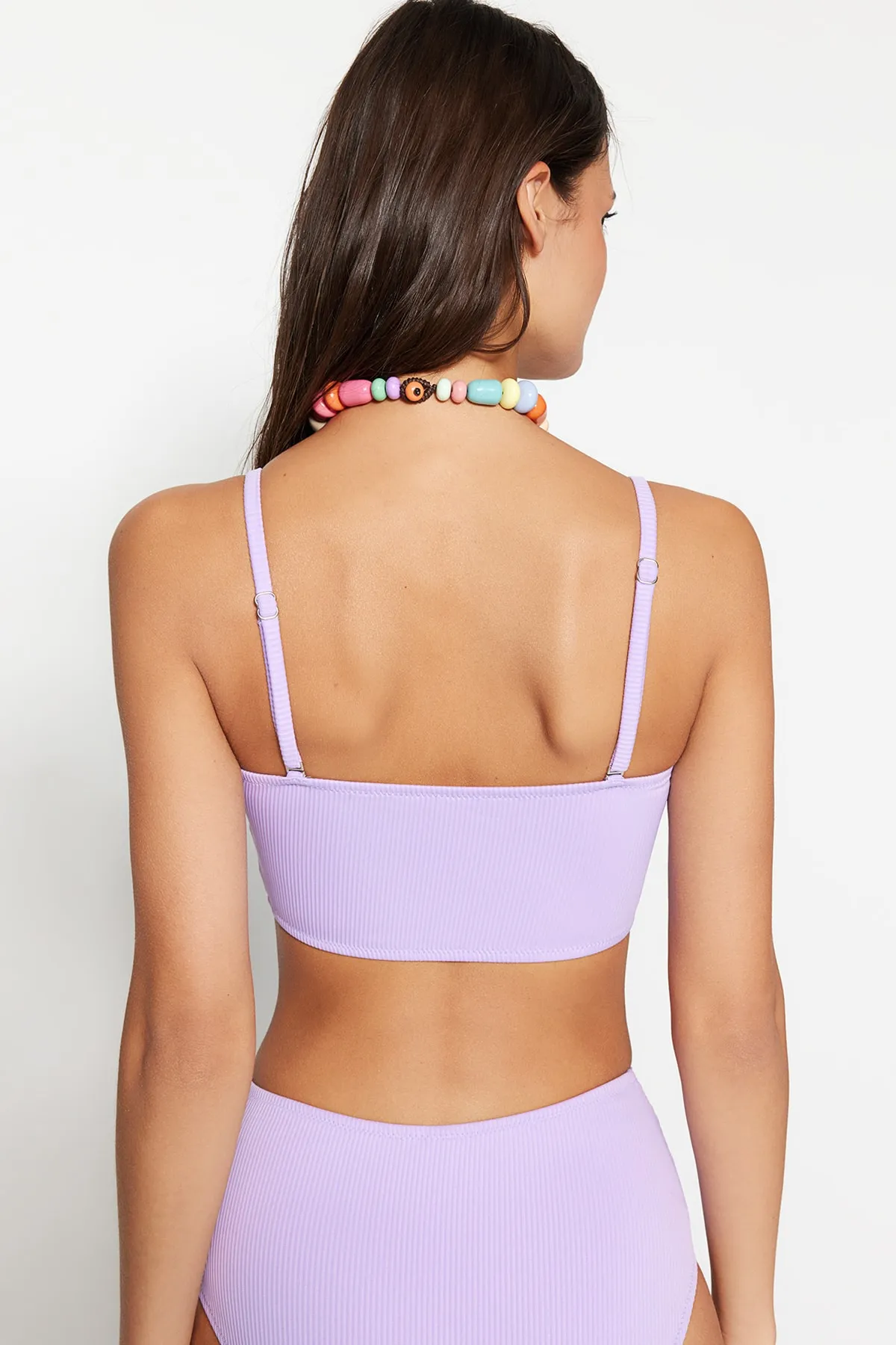 Trendyol Collection  Lilafarbenes, trägerloses, strukturiertes Bikinioberteil TBESS21BU0061