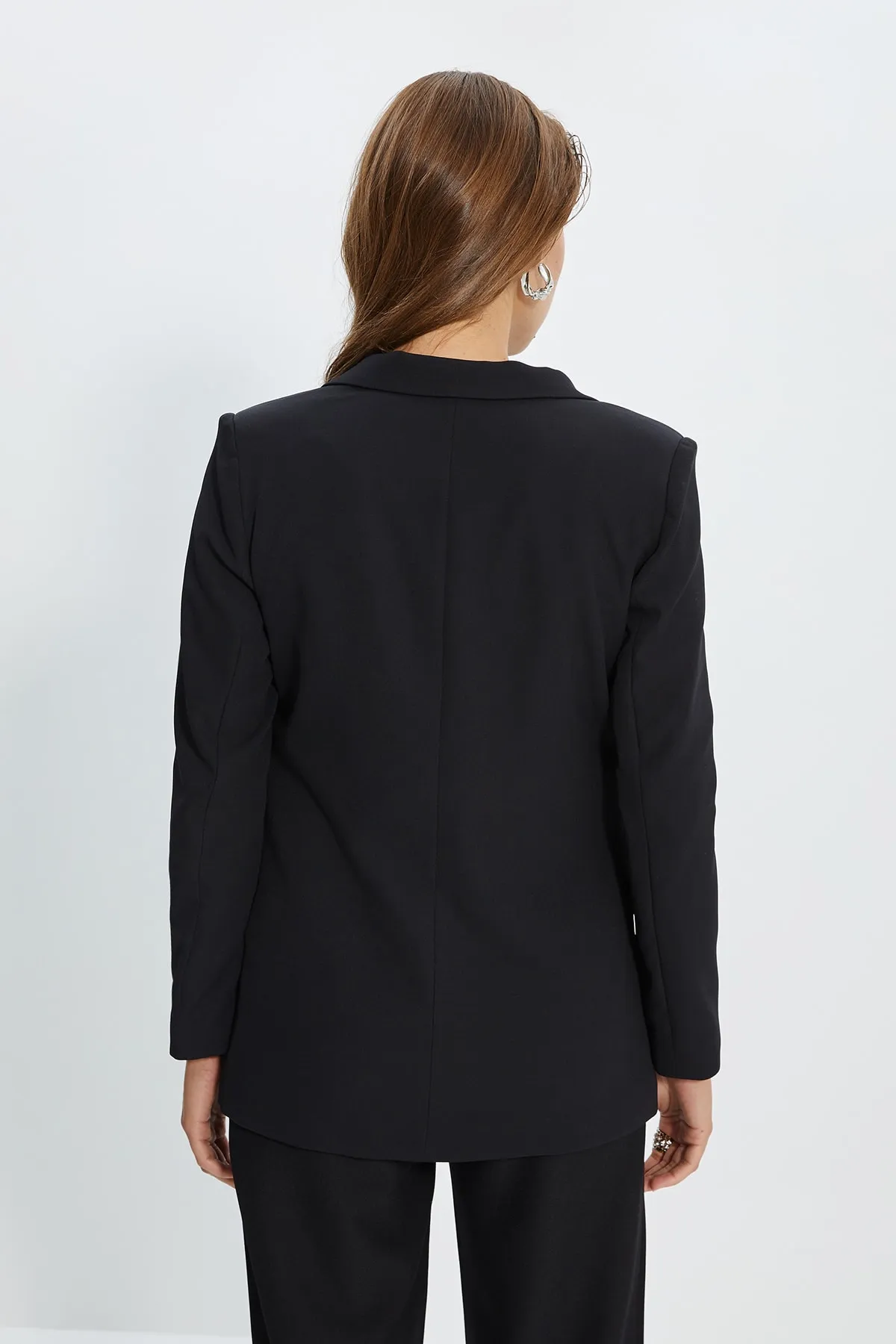 Trendyol Collection  Anthrazitfarbene, gefütterte, gewebte Blazerjacke mit Knopfleiste TWOAW21CE0264