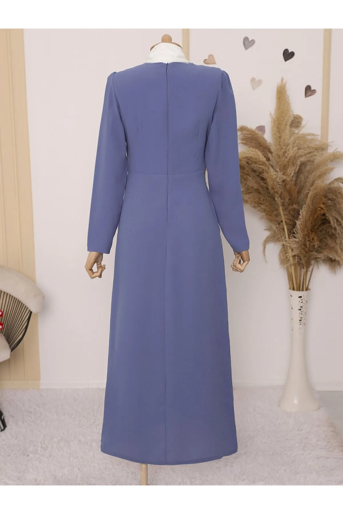 Modamorfo  Asymmetrisches Kreppkleid mit Aller-Front und Rock