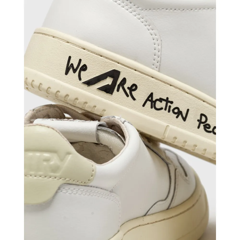 Autry WMNS MEDALIST LOW AULWLD10 / weiss