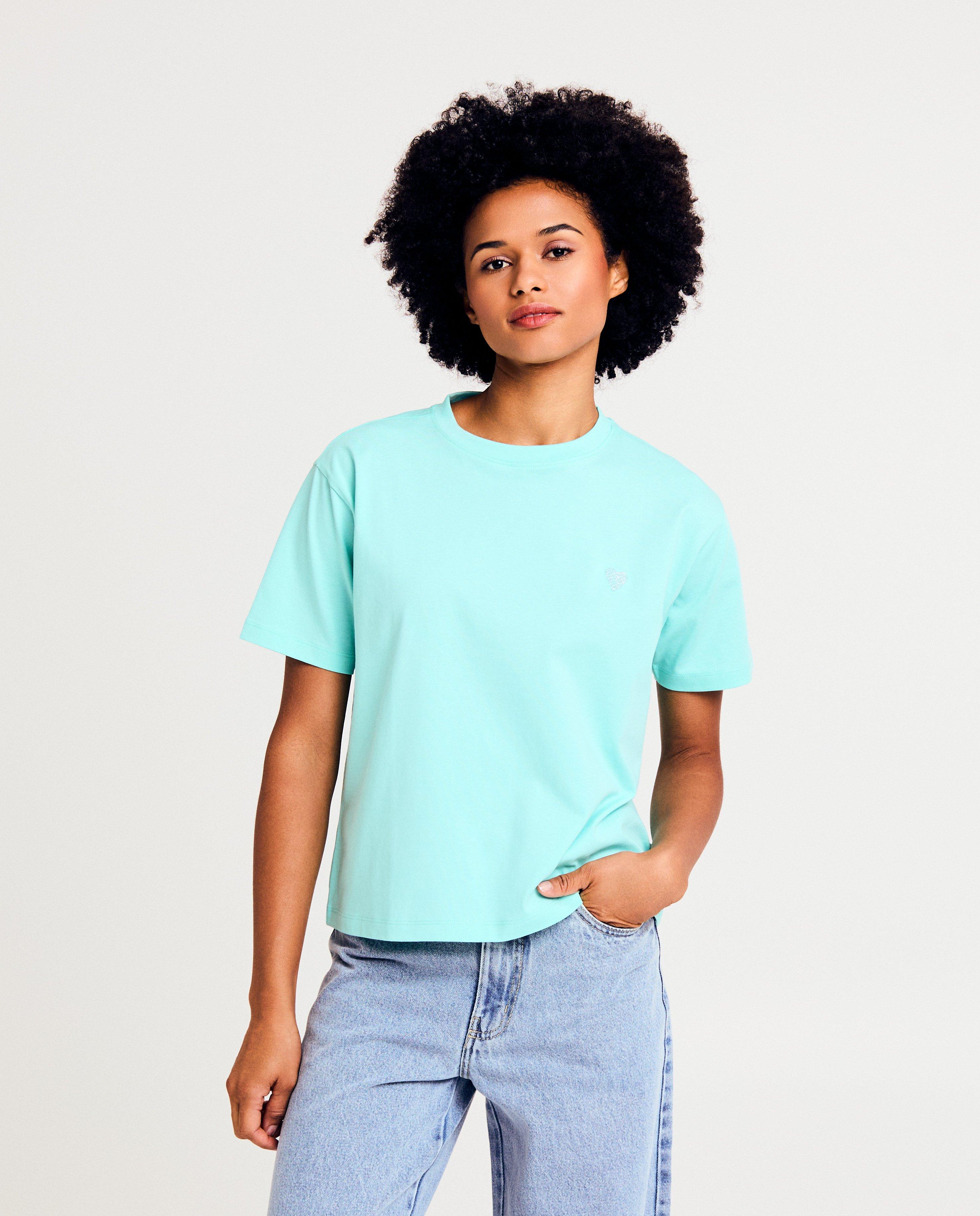 Sora T-shirt med broderat hjärta i blått