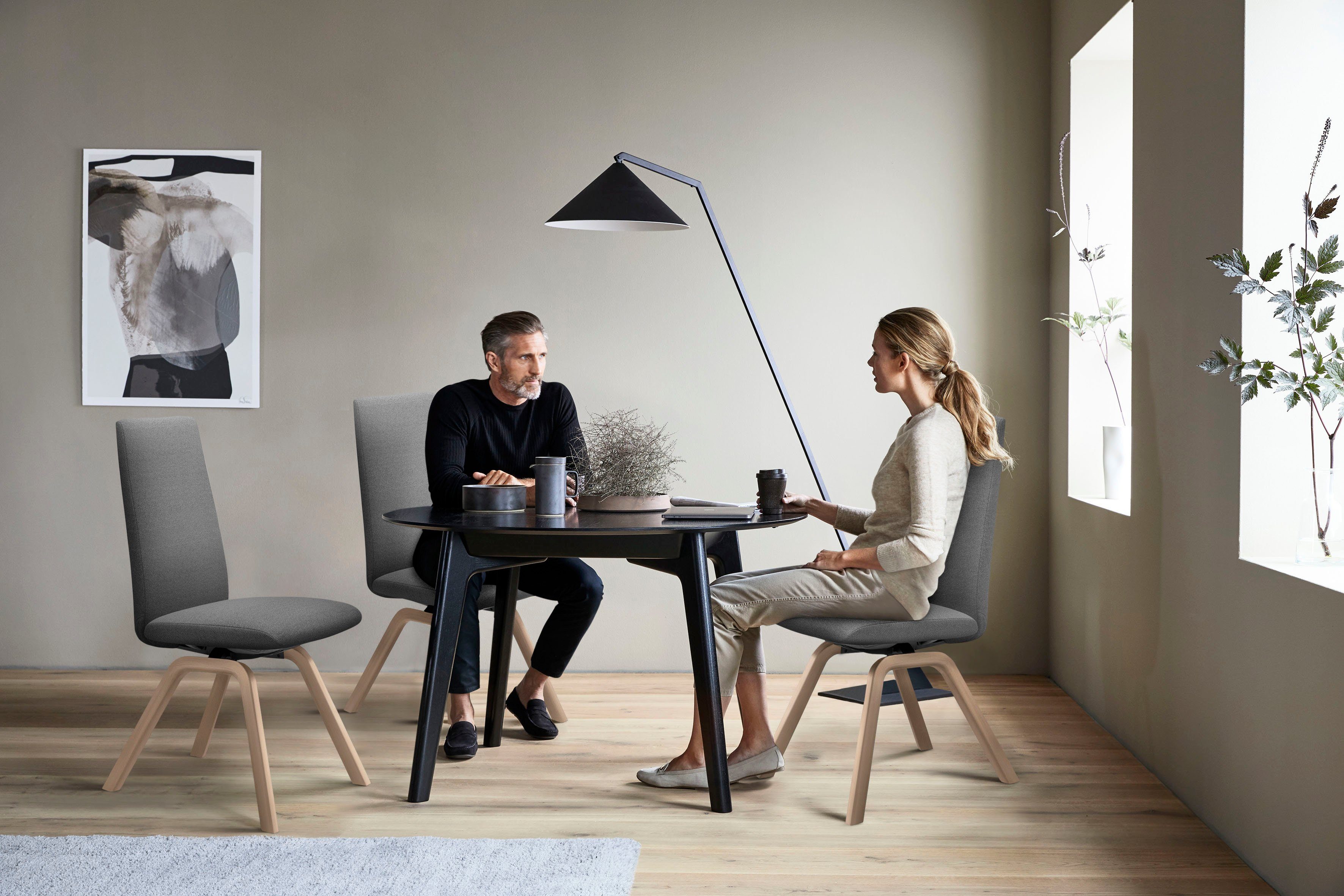 Stressless® Polsterstuhl Laurel, High Back, Größe M, mit schräggestellten Beinen in Walnuss