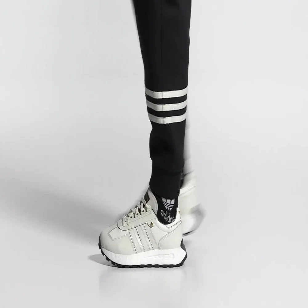 adidas Retropy E5 HQ4390 / weiss