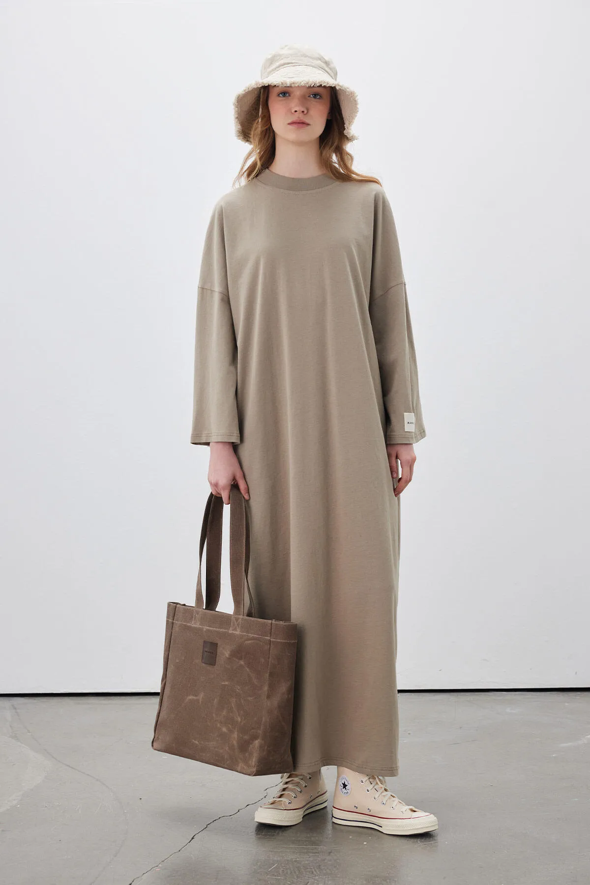 Manuka  Übergroßes langes bequemes Kleid Nerz