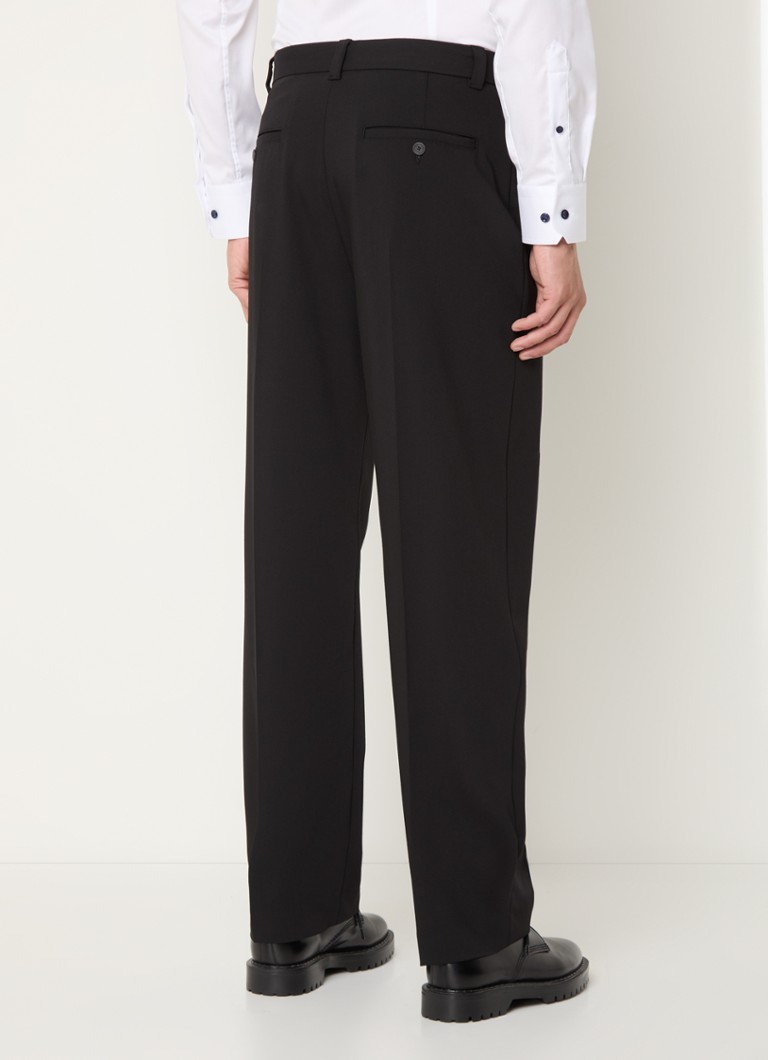 Pantalon Sandro este un joc mare cu melodia Stirata