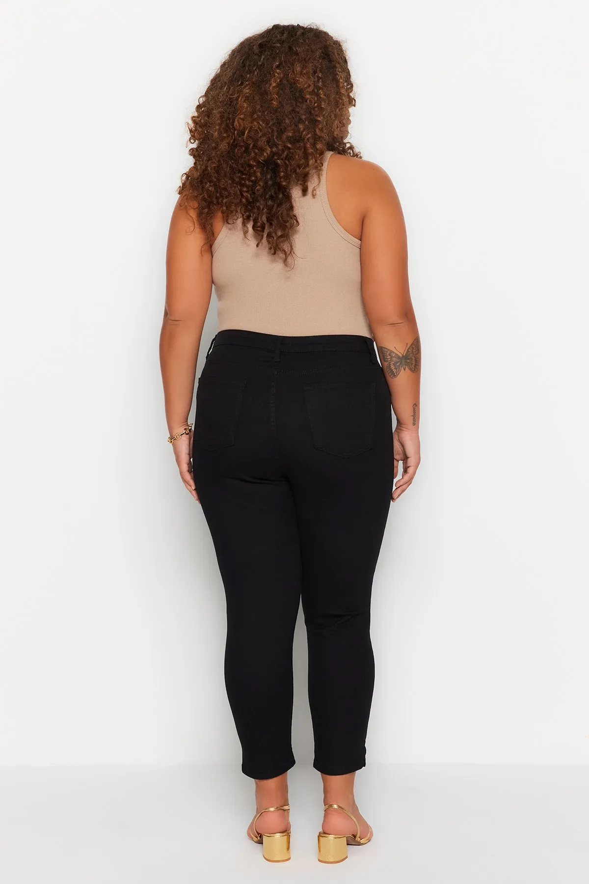 Trendyol Curve  Herren-Jeans mit schmaler Taille, lichtbeständig, schwarz, dehnbar, TBBSS23AR00015