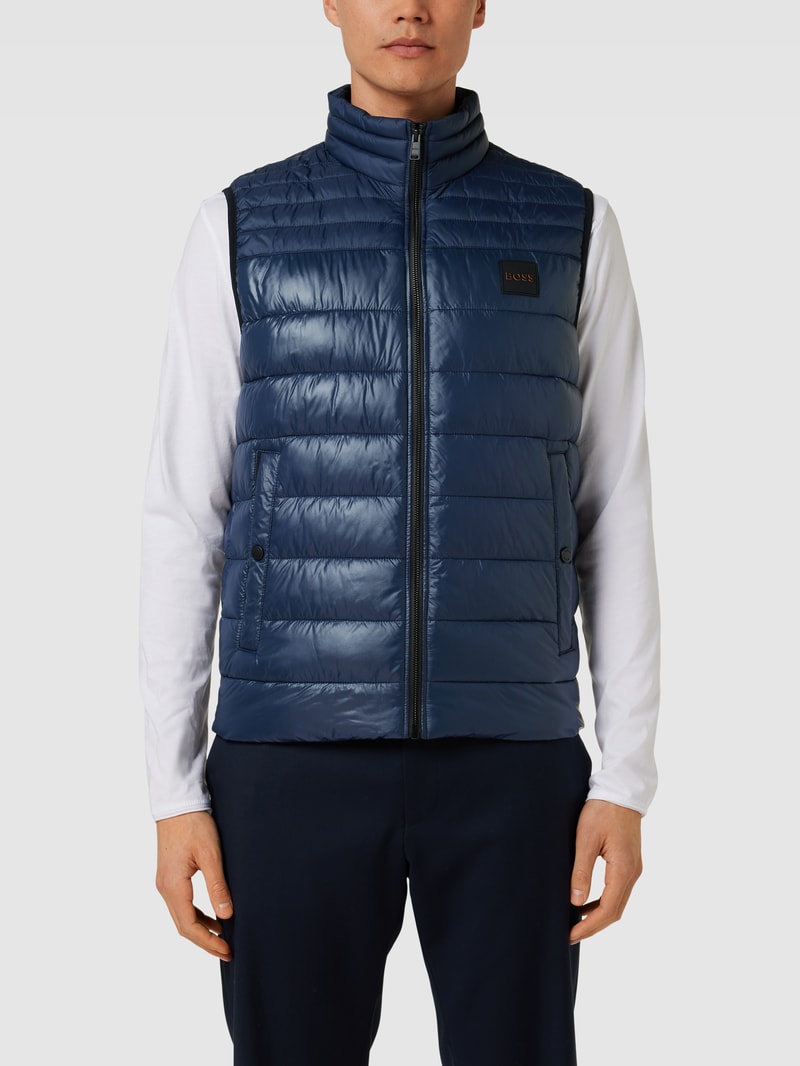 Steppweste mit Label-Patch Modell 'Odeno' in marineblau