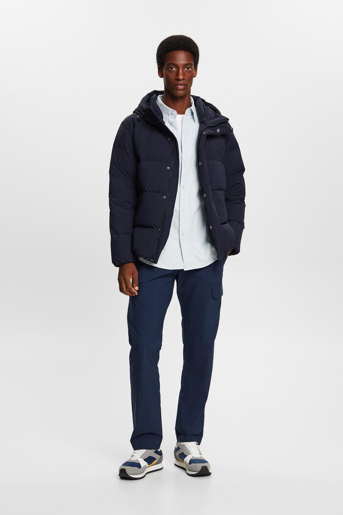 Daunenjacke mit Kapuze