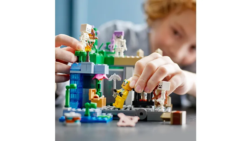 LEGO Minecraft 21189 Das Skelettverlies, Höhle, Spielzeug Set mit Figuren