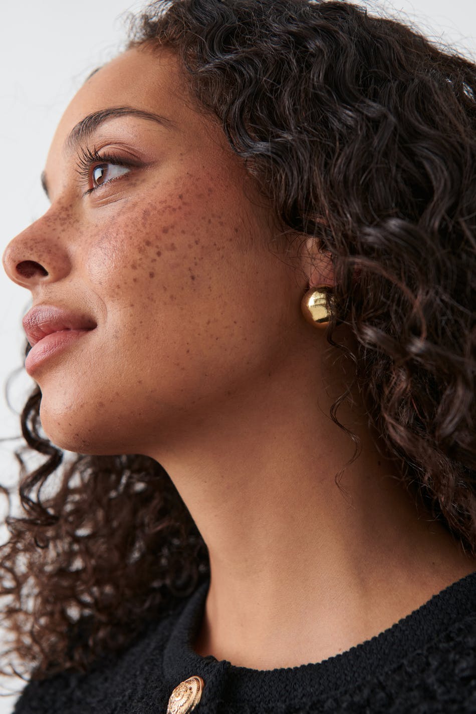 Round earrings
