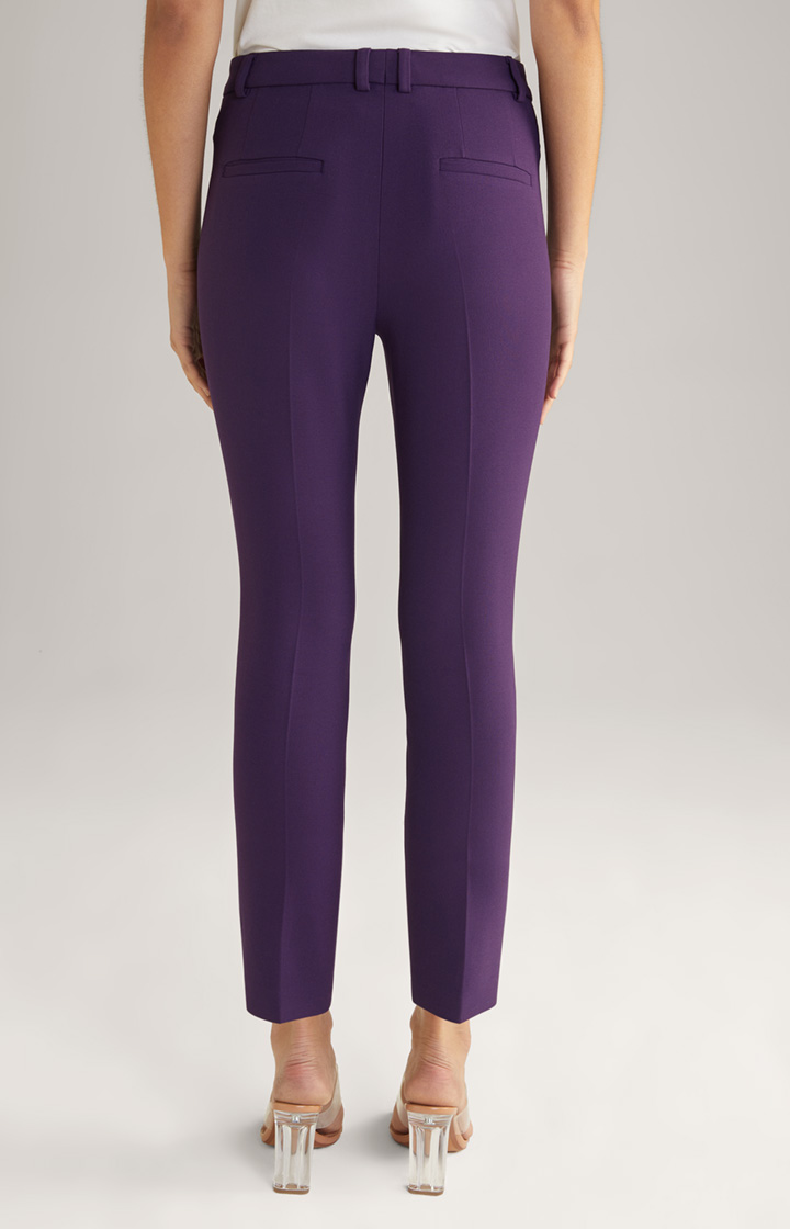 Hose in Lila