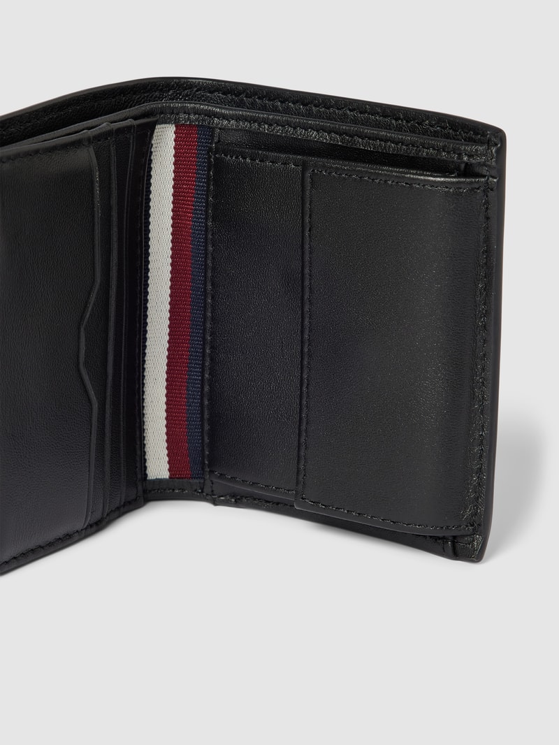 Portemonnaie aus echtem Rindsleder Modell 'CENTRAL TRIFOLD' in schwarz