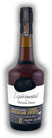 Christian Drouin 17 Years Calvados Caroni Angels 48,8% Christian Drouin 17 Years Calvados Caroni Angels 48,8% Ein exklusives Experiment aus dem Haus Drouin. Alter 17 J. - 0,7	 Liter - Vol 48,8%