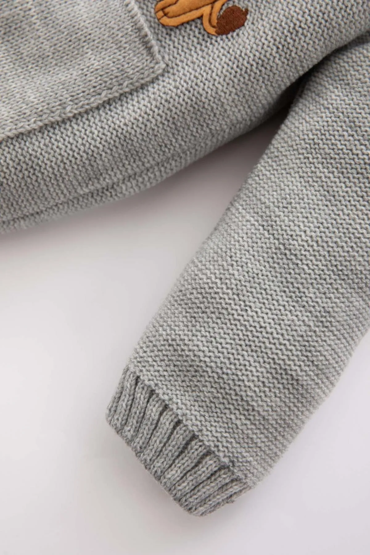 DeFacto  Gemusterter Strick-Cardigan mit Kapuze für Babys