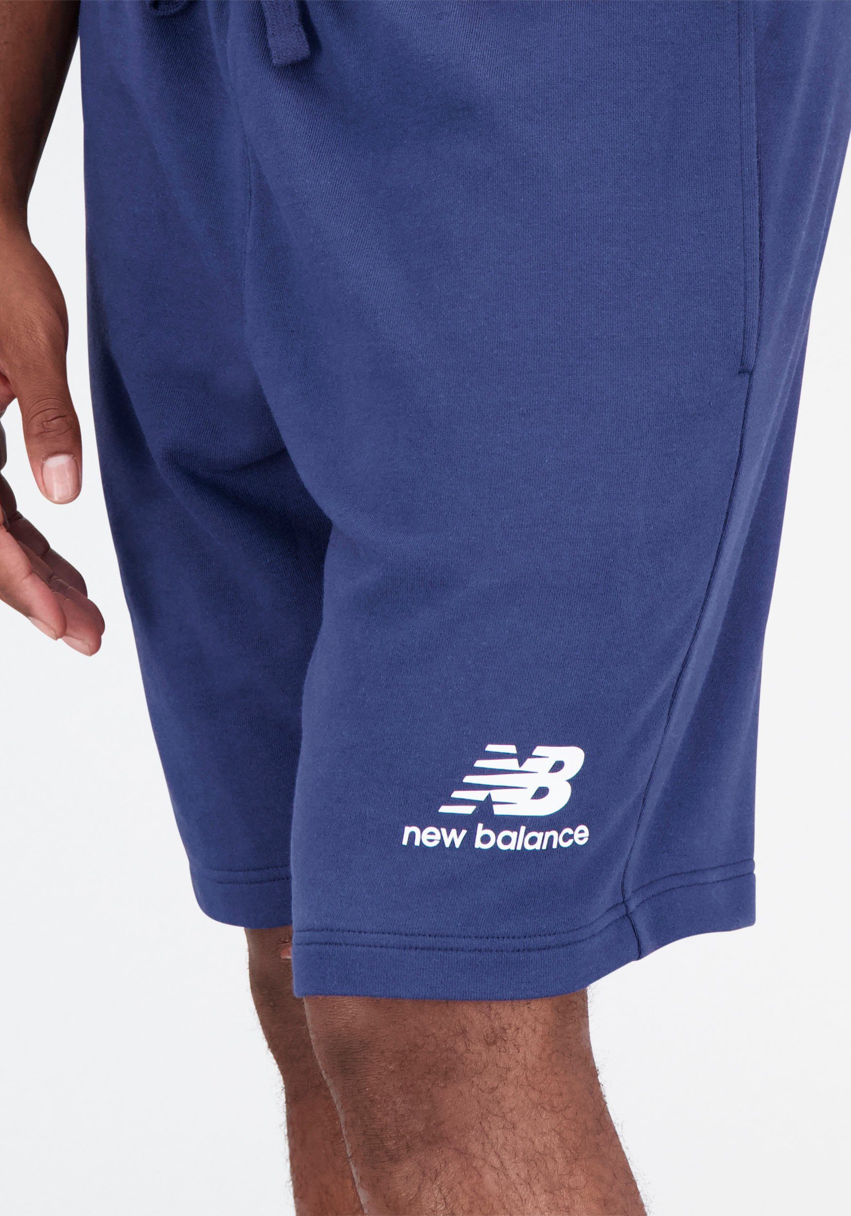 New Balance Sweatshorts NB ESSENTIALS STACKED LOGO FLEECE SHORT