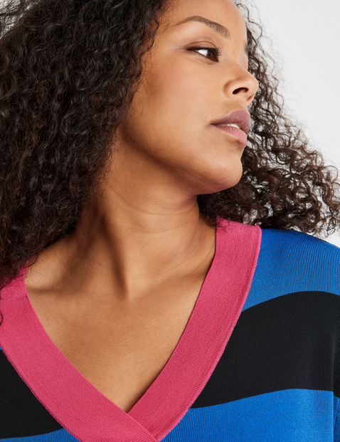 Pullover mit Blockstreifen
