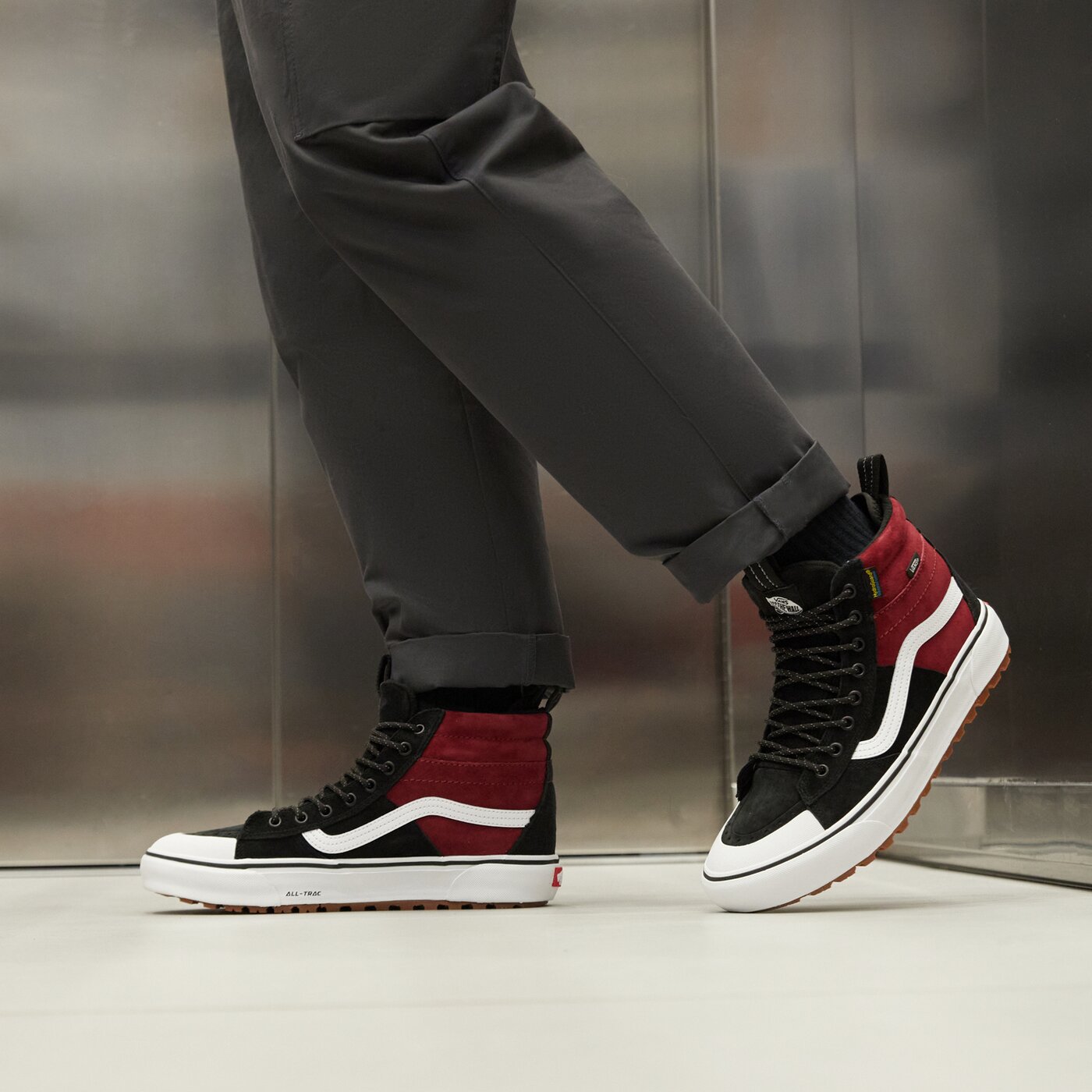 VANS UA SK8-HI MTE-2 Schwarz