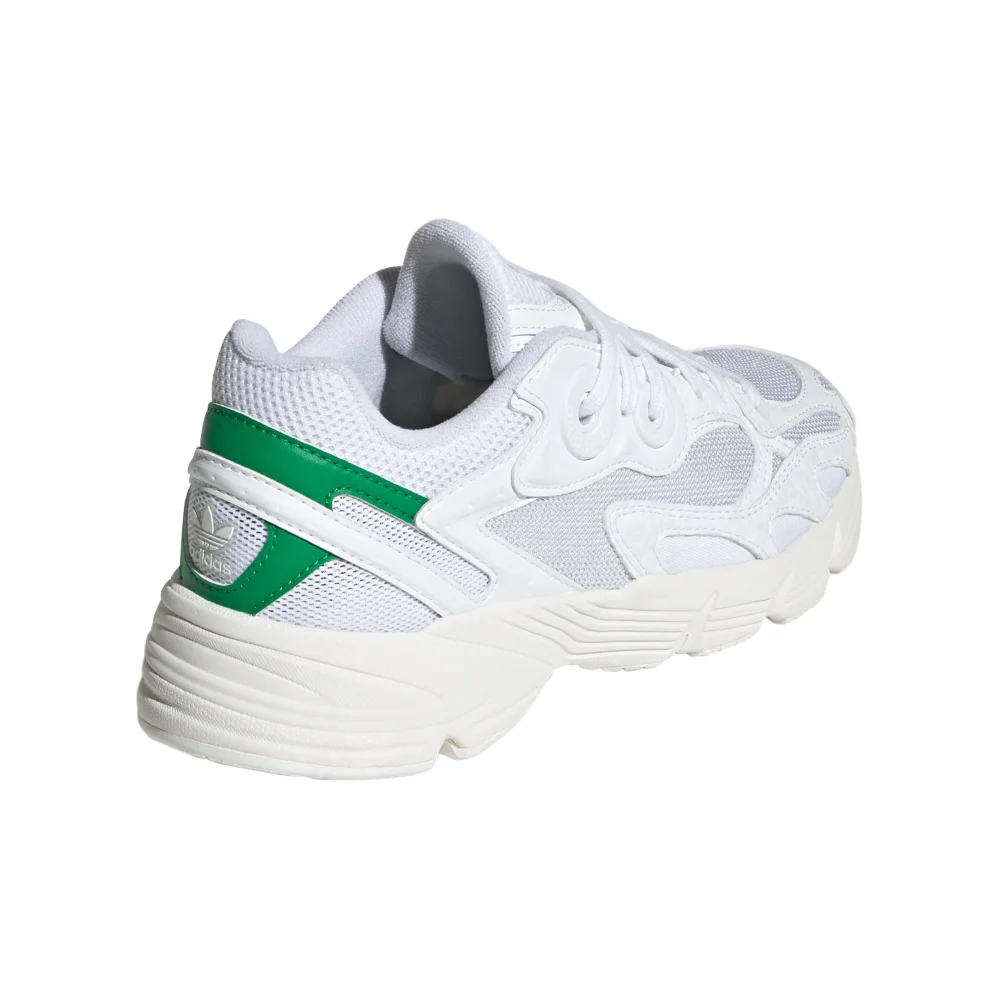 adidas Astir W HQ6775 / weiss